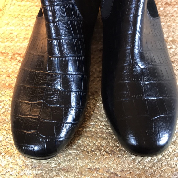 - ♥️ Taryn Rose ♥️…Women’s 7.5…Black Floriana Leather and Suede Ankle Boot… - Picture 11 of 16